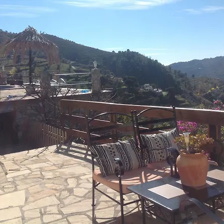 Casa Casuarina Bed & Breakfast *
